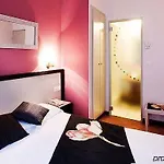 Le Relais Du Marais Hotel 3*