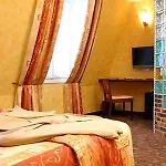 Le Relais Du Marais מלון