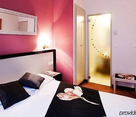 Le Relais Du Marais Szálloda 3*